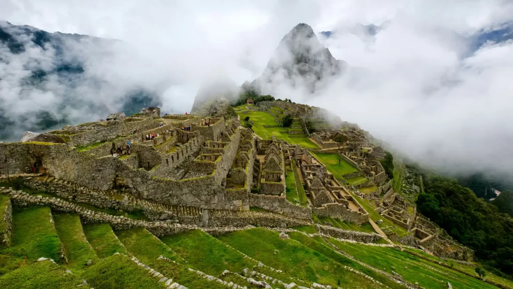 Vista panoramica de la arquitectura del camino inca.