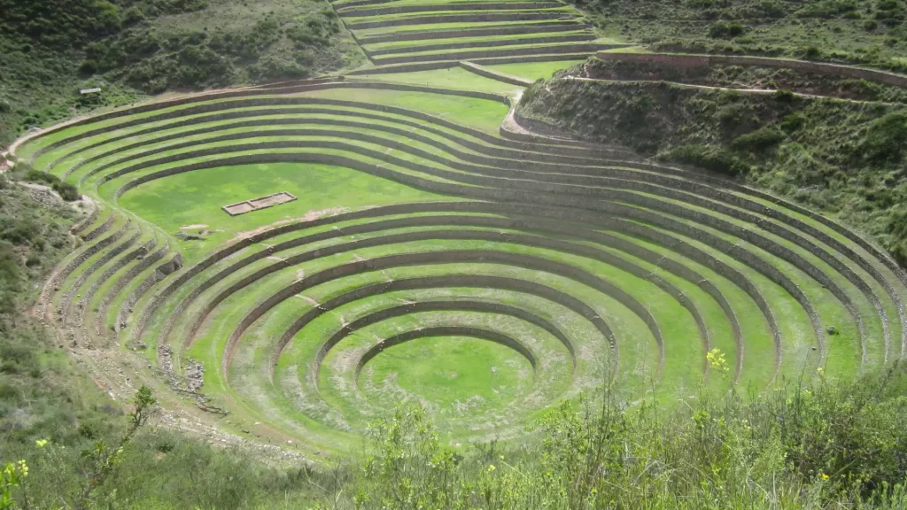 Panoramic view of Moray and its terraces.