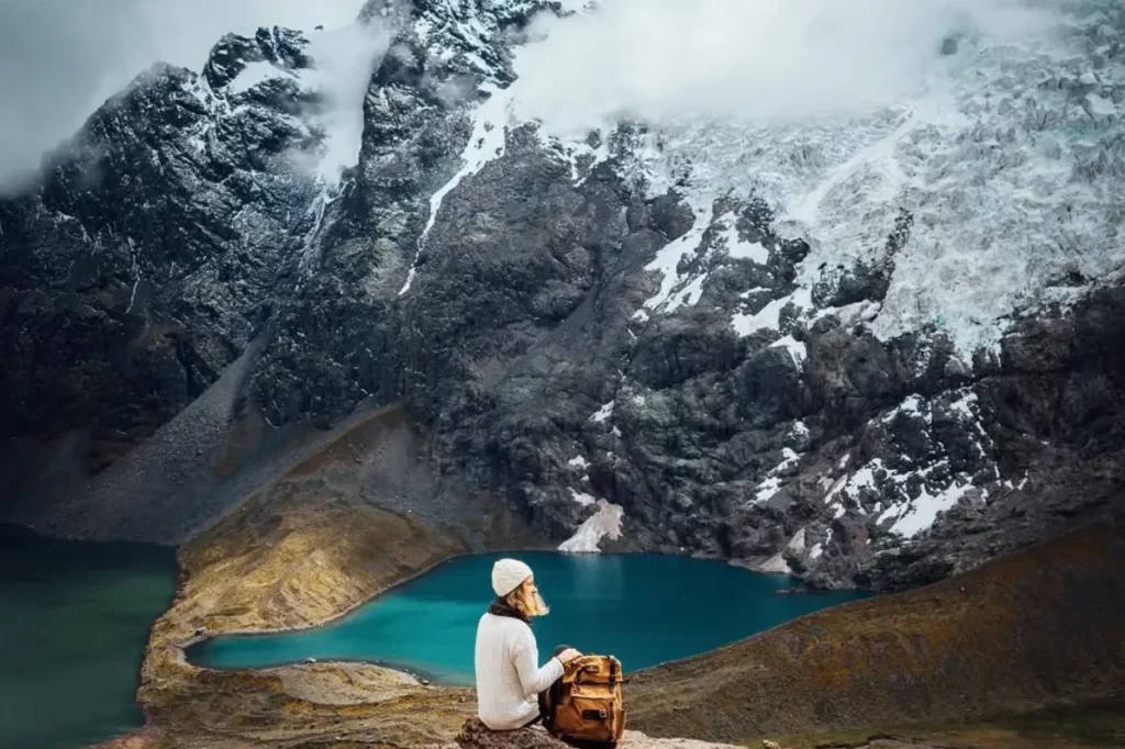 Impressive view of Ausangate lake
